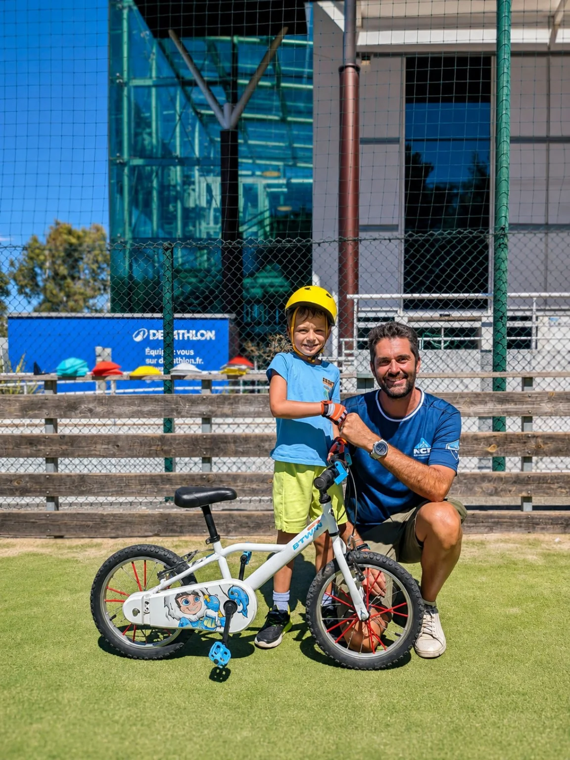Accompagnement d’un enfant pendant un cours de vélo LAGUIDOLINE